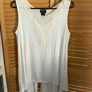 White Shannon Ford tank top. Great condition